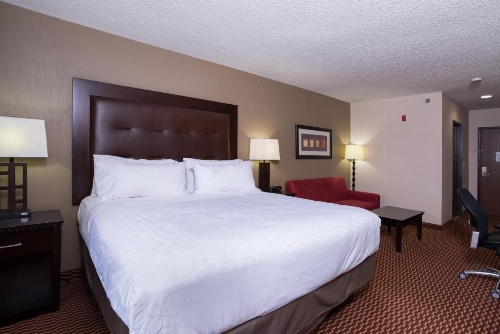 Holiday Inn Express Newington image 14