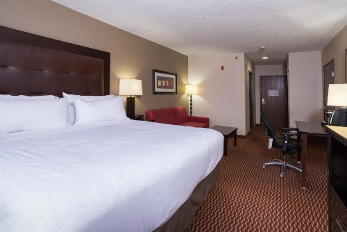 Holiday Inn Express Newington image 15