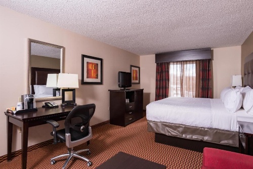 Holiday Inn Express Newington image 17