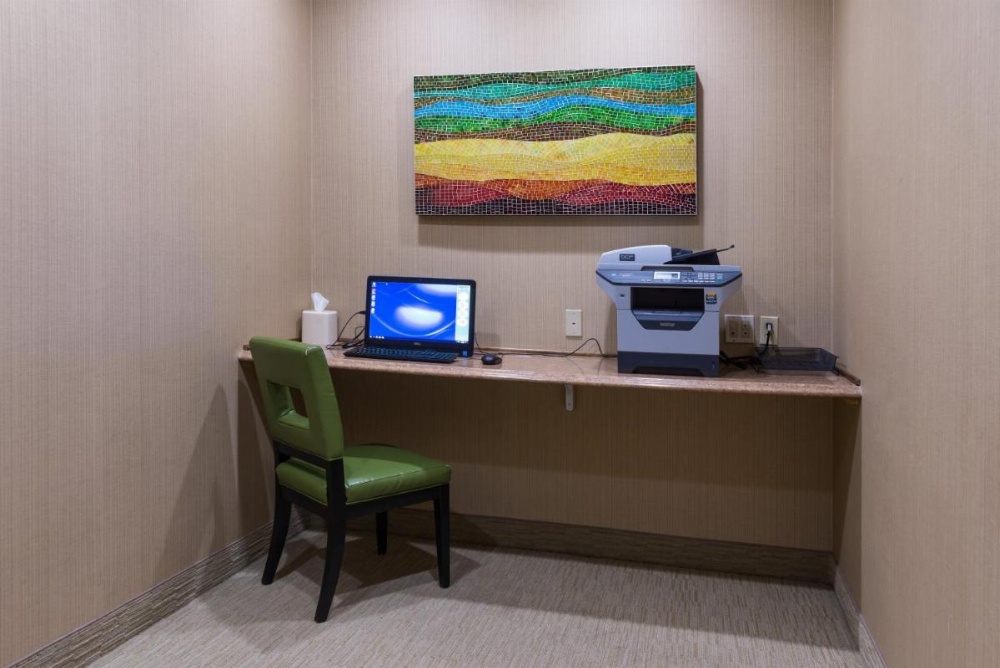 Holiday Inn Express Newington Image 24